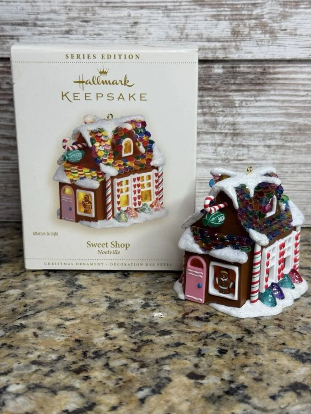 Hallmark Keepsake Noelville Sweet Shop 2006 Gingerbread House Ornament Attaches